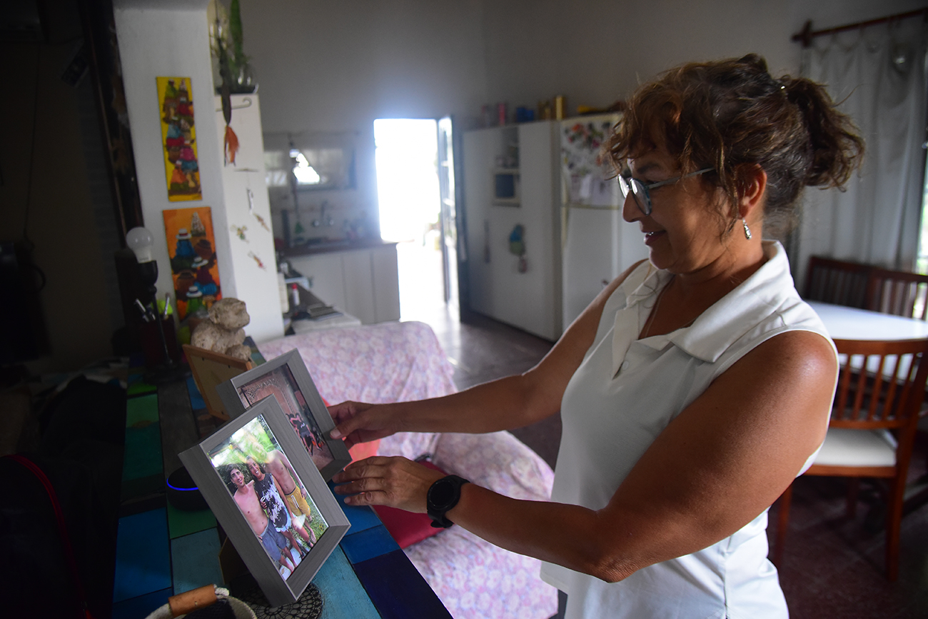 "El hijo que despediste en el aeropuerto no es el mismo cuando lo volvés a ver", dice Miriam.
(Foto: Pedro Castillo / La Voz)