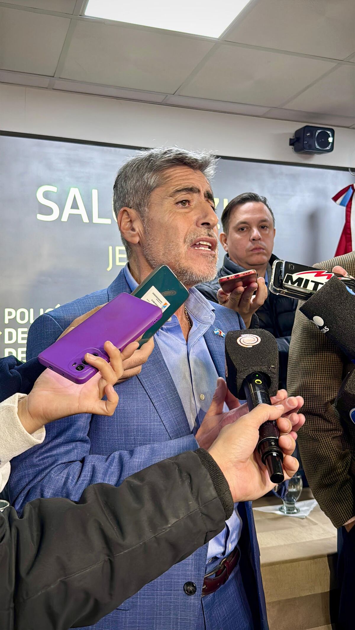 Conferencia de prensa en Jefatura de Policía tras el nuevo escándalo por las detenciones. Habla Juan Pablo Quinteros. (Ministerio de Seguridad)