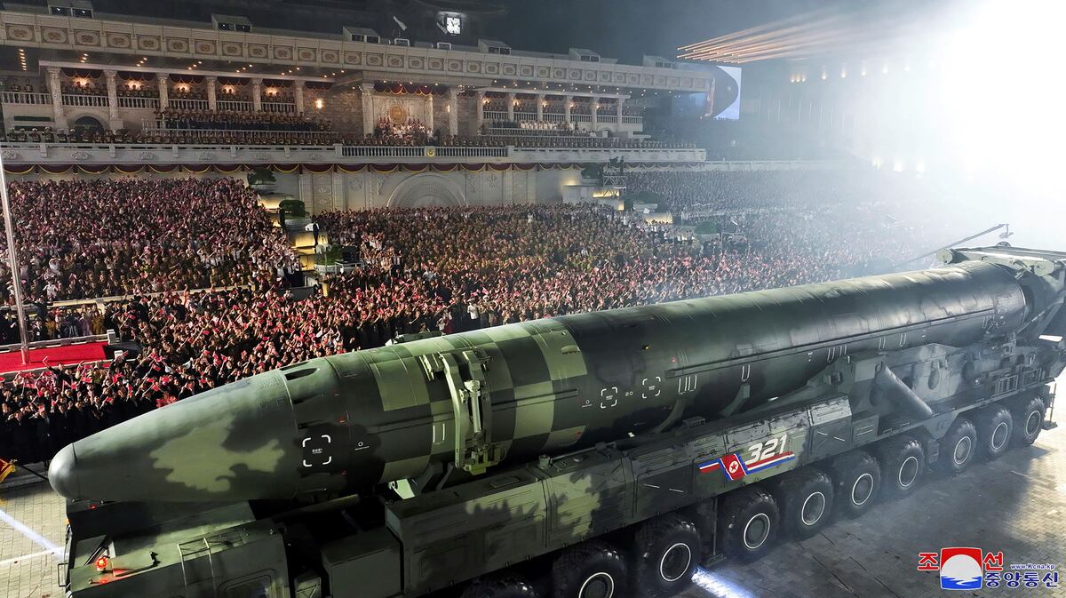 El desfile militar presidido por Kim Jong Un en Corea del Norte.