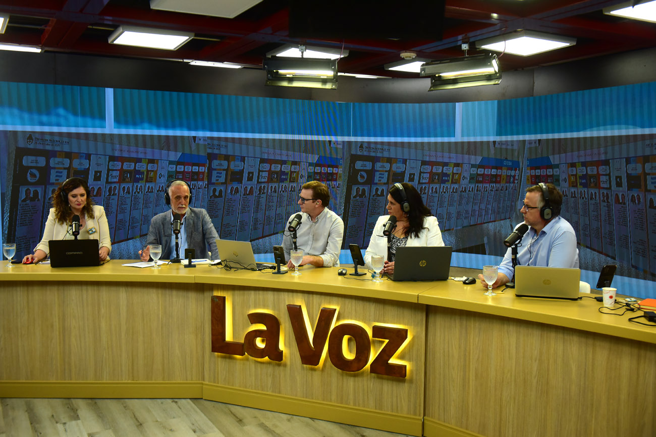 Elecciones legislativas 2025, operativo electoral en el streaming de La Voz en Vivo. Carlos Jornet, director periodístico. (Nicolás Bravo / La Voz)