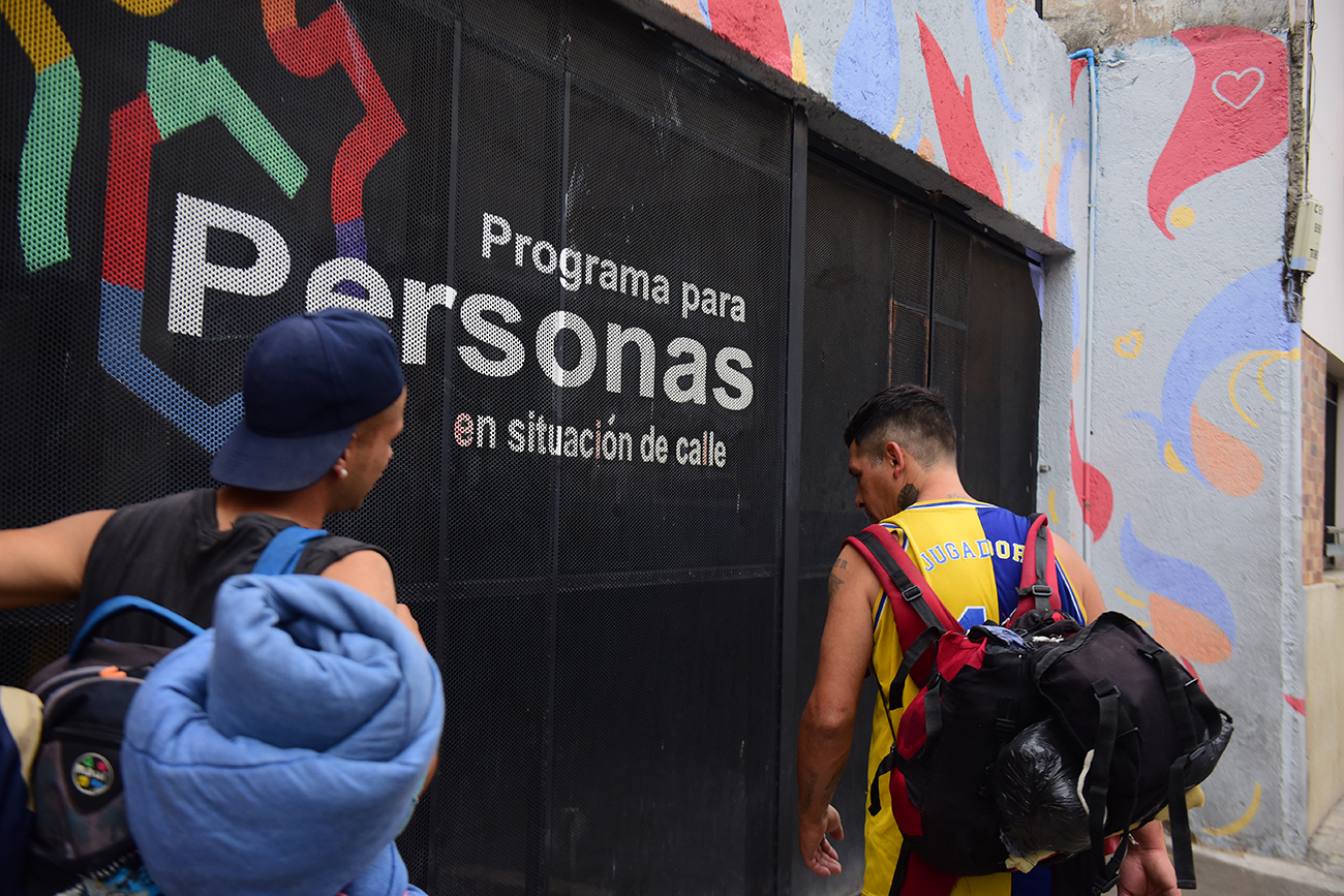 Hay personas que vienen de otras provincias a “probar suerte”. (José Gabriel Hernández / La Voz)