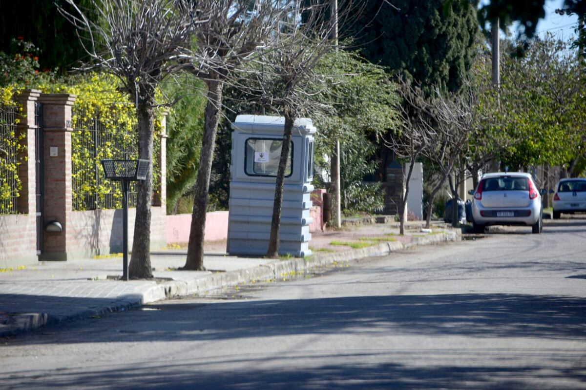 Proliferación de guardias de seguridad privados no habilitados en la ciudad de Córdoba. (José Gabriel Hernández / La Voz)
