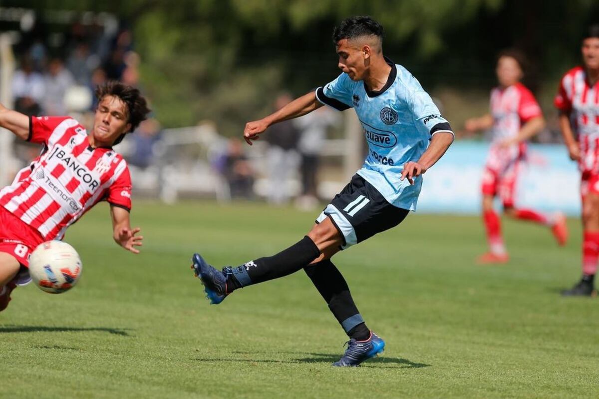 César Galíndez, jugador de la 5ta de Belgrano, autor de un gol que dio vueltas al mundo. (Prensa Belgrano).