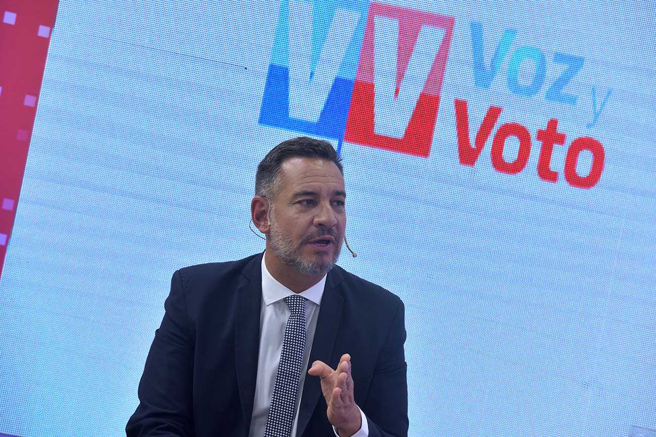 Defensa. El legislador peronista Miguel Siciliano dijo que el presidente Milei actúa igual que el kirchnerismo, en contra de Córdoba . (José Gabriel Hernández / La Voz)