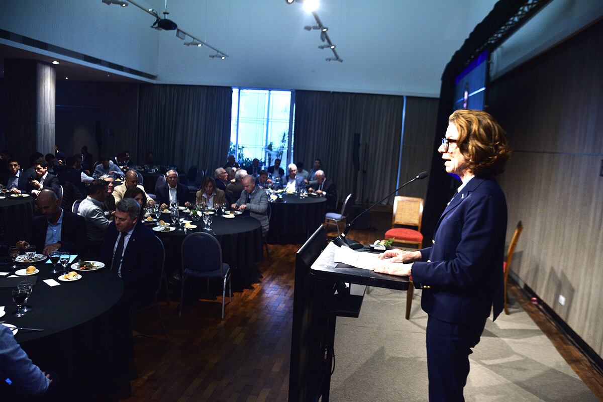 Un nuevo horizonte de crecimiento en la Bolsa de Comercio de Córdoba. Diserta Marianne Fay. (Pedro Castillo / La Voz)