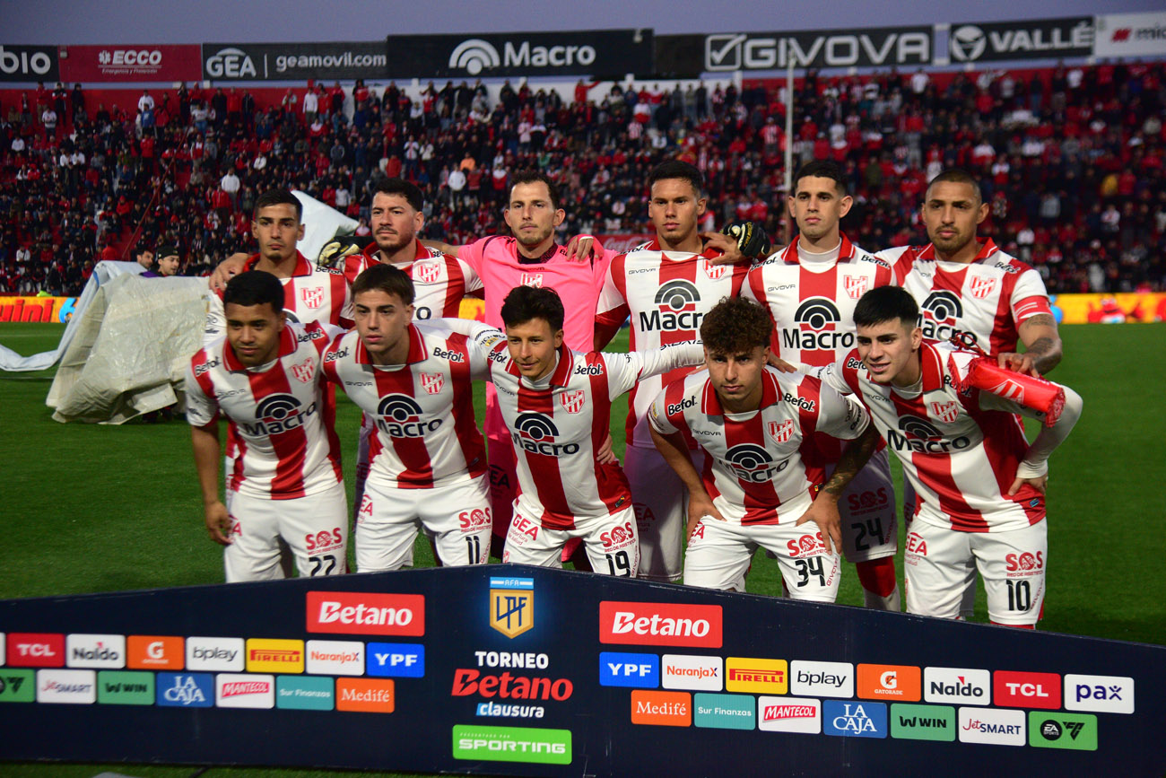Instituto ha ido adquiriendo los pases de distintos jugadores que llegaron como refuerzos, como Puebla, Alarcón, Roffo o Lodico.  (Nicolás Bravo / La Voz)