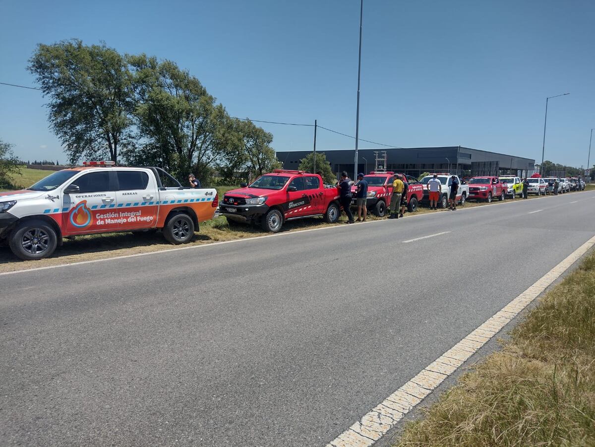 Bomberos cordobeses partieron a Chubut para ayudar en el combate del fuego. (Gentileza)