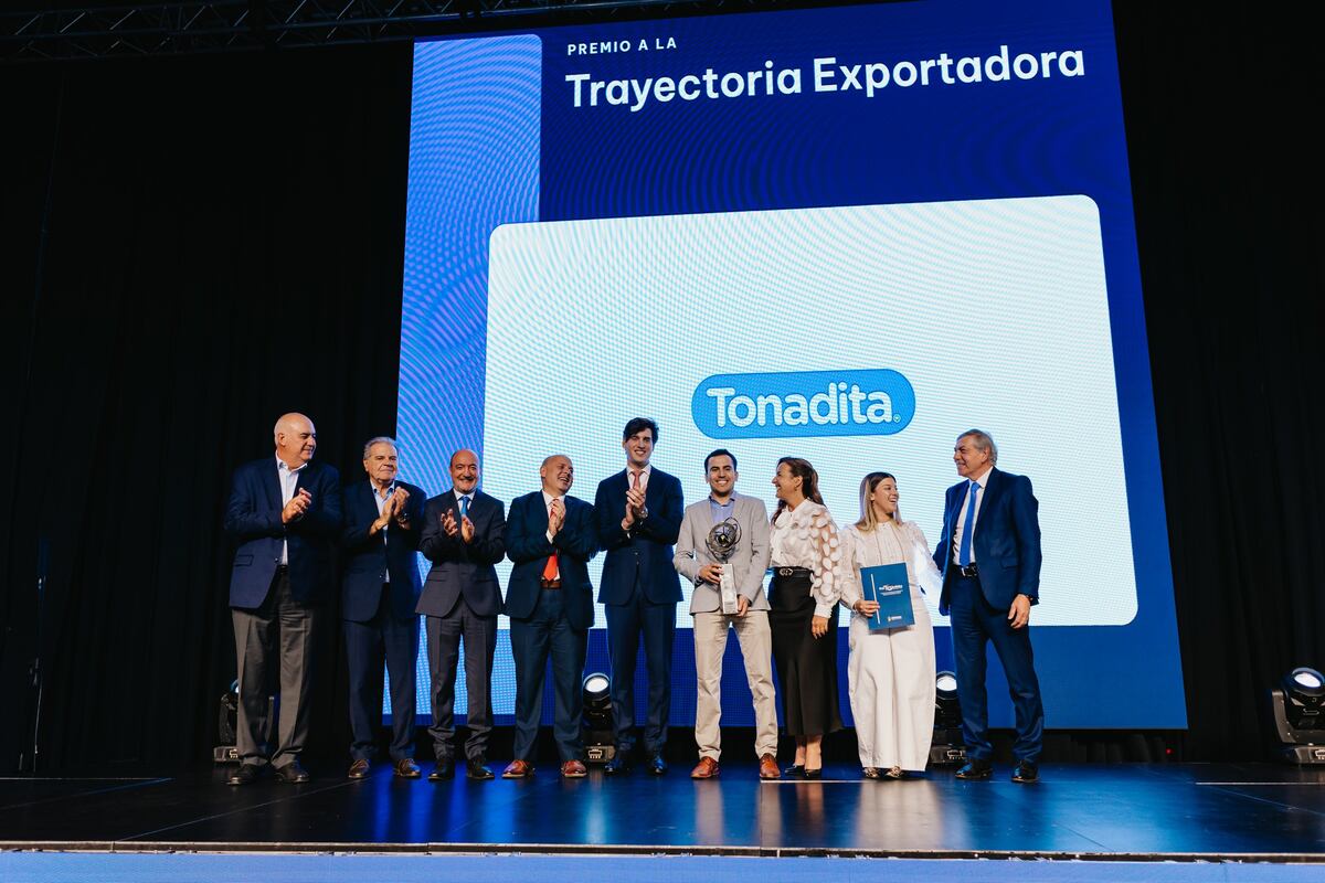 Los ejecutivos de Tonadita se llevaron el premio a la Trayectoria Exportadora Córdoba en el Mundo. (Gentileza ProCórdoba)