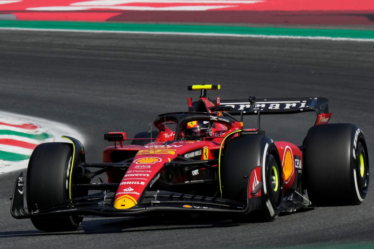 Carlos Sainz tuvo una buena campaña 2023 en la Fórmula 1. (AP / Archivo)