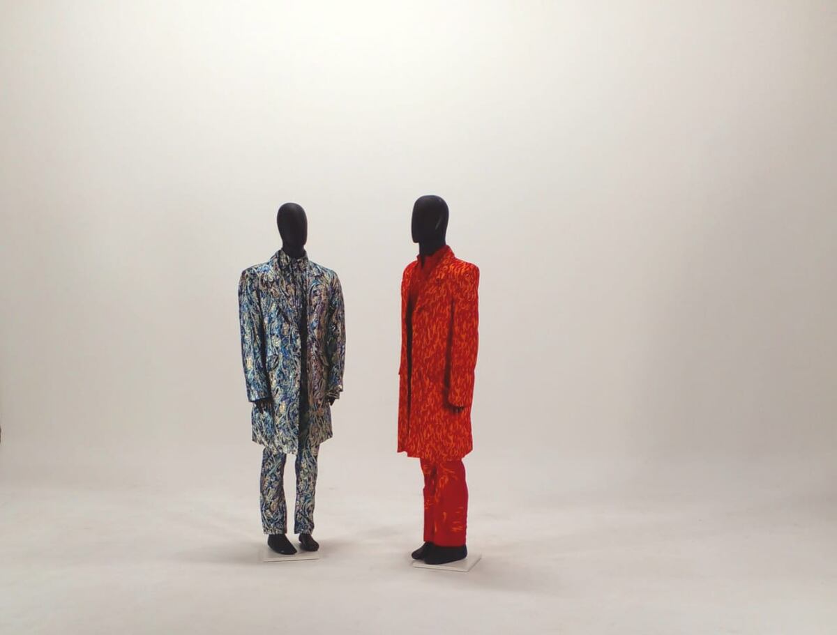 Dos de más sobrios trajes de "La Mona". (Gentileza Sofía Nicolossi)