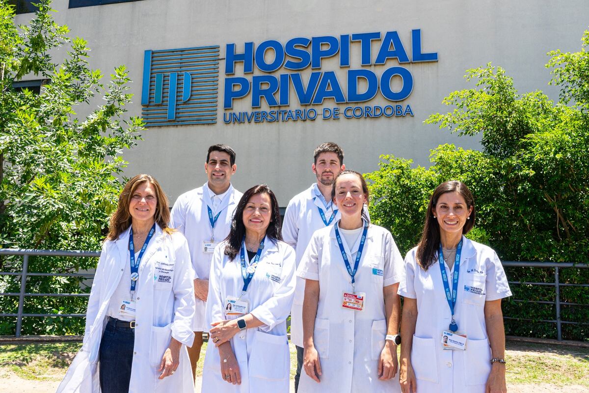 Ana Lisa con parte del equipo de Trasplante de Médula Ósea del Privado.