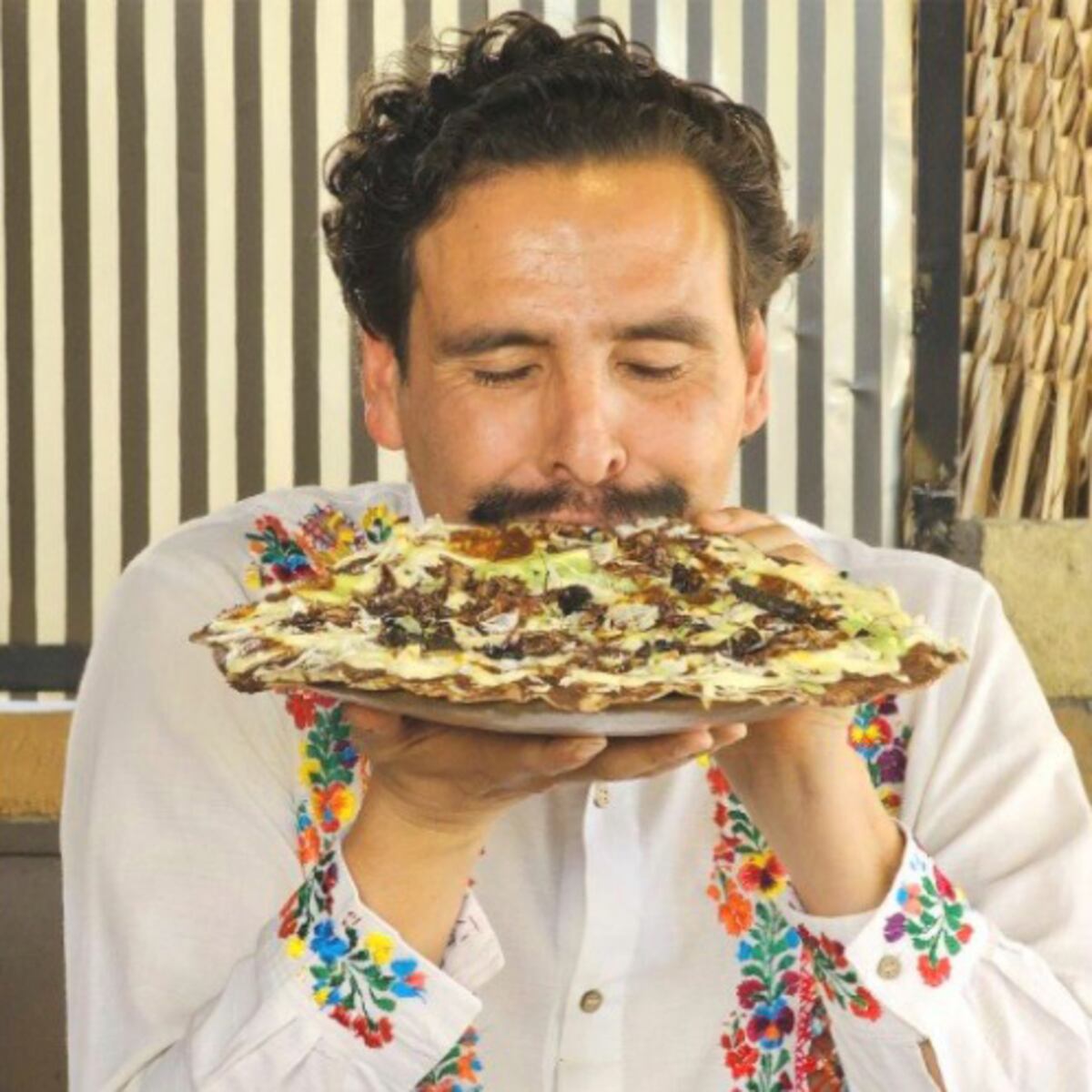 El chef Quique Cervantes y su programa en El gourmet sobre comida ancestral.