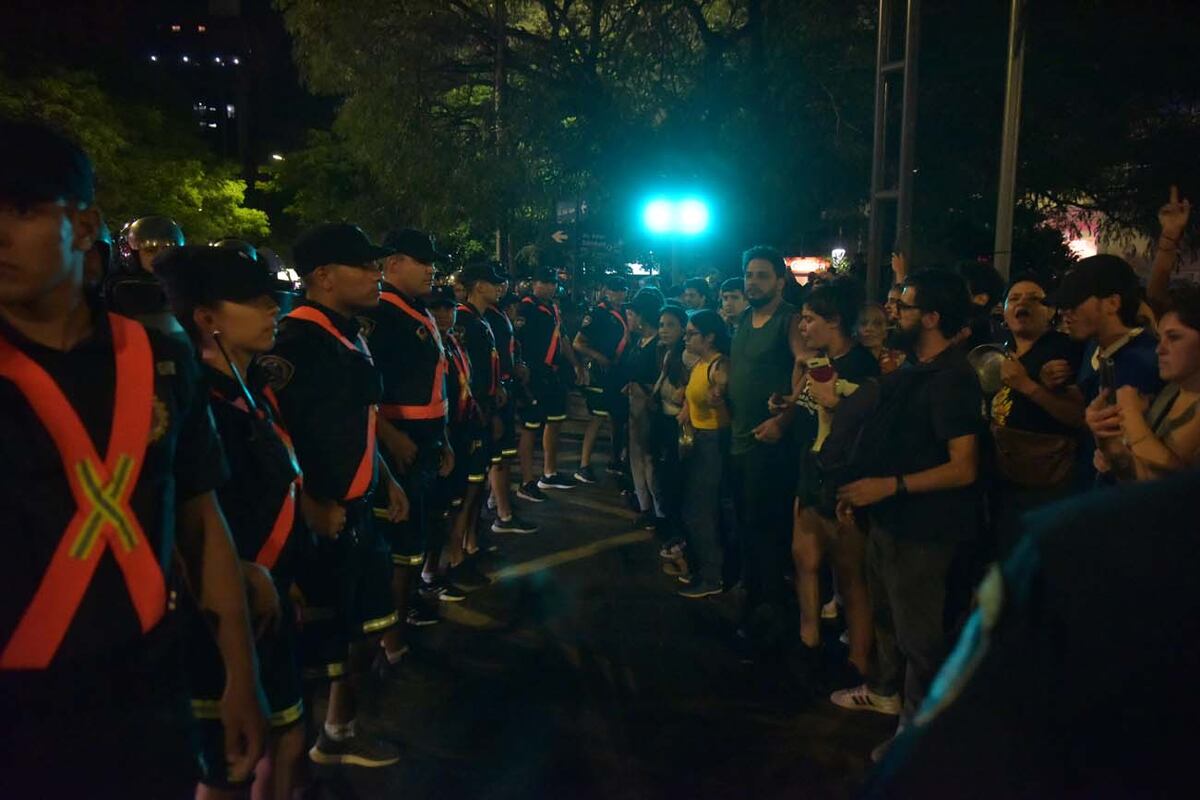 cacerolazo en patio olmos