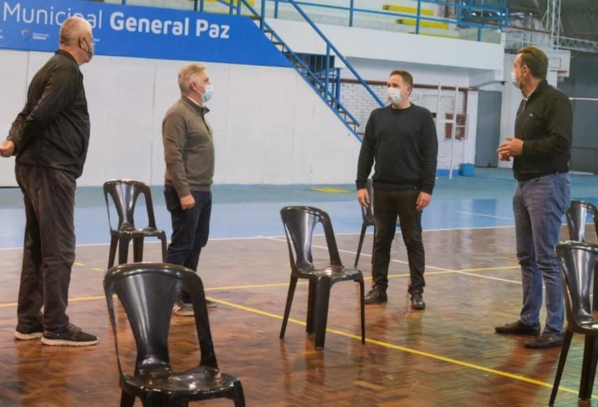 Llaryora ordenó habilitar los polideportivos municipales con centros de testeo. (Prensa Municipalidad de Córdoba)