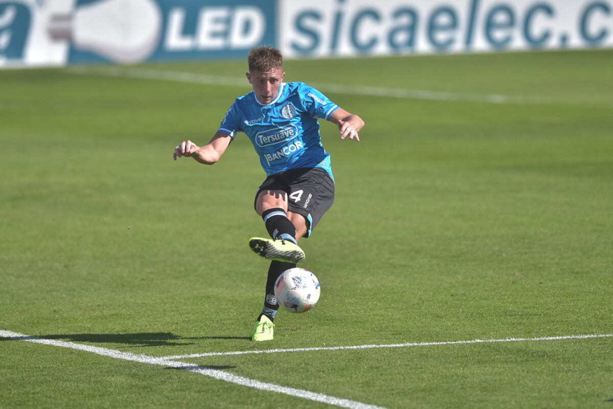 Juan Barinaga, lateral de Belgrano, es uno de los que estuvo en todos los partidos que dirigió Farré desde el inicio. (Facundo Luque)