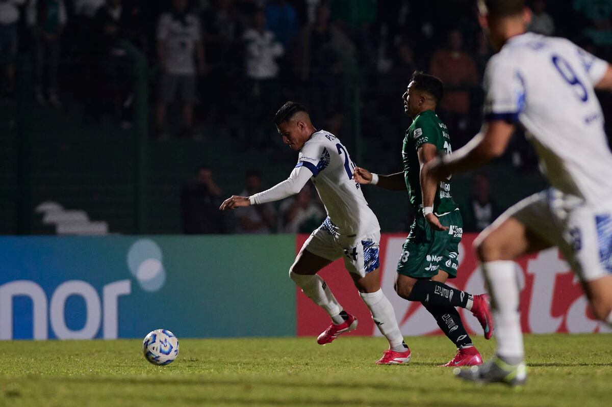 Talleres en su partido ante Sarmiento, por la fecha 10. (Prensa Talleres).