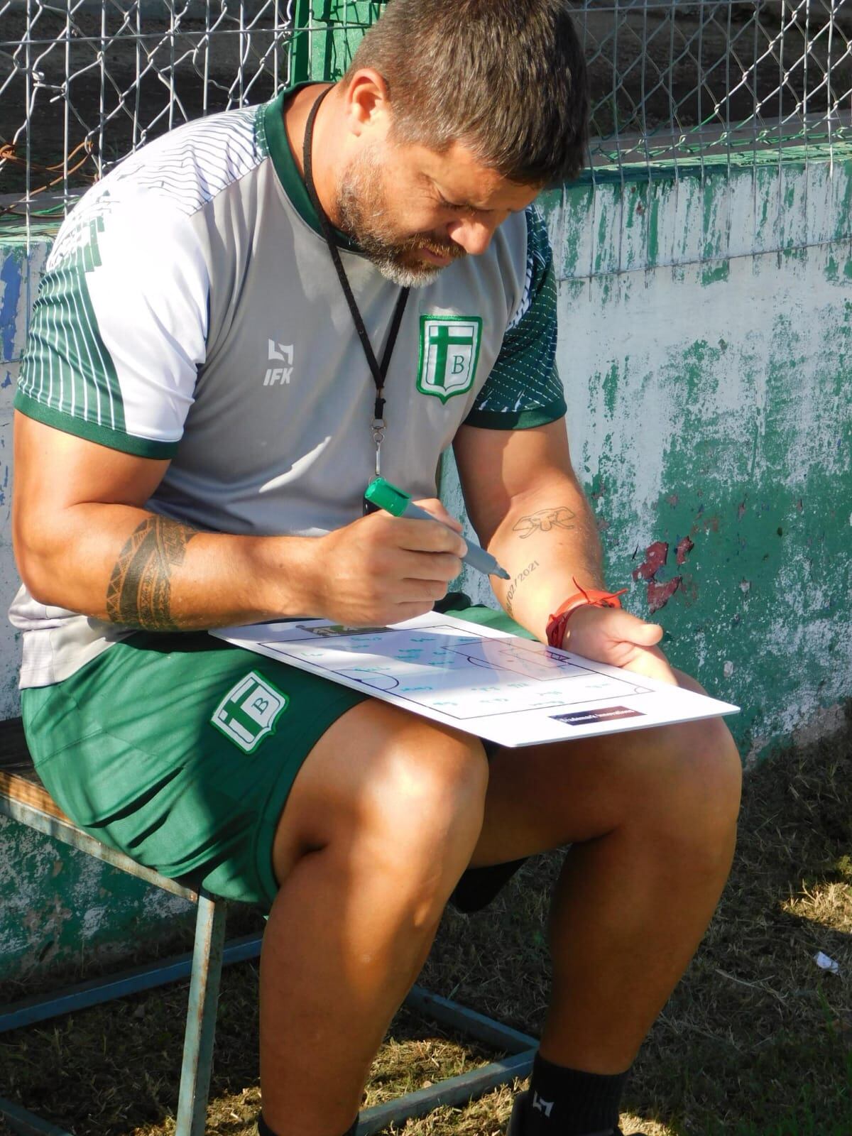 Sergio Maza, el DT salteño que conduce a Sportivo Belgrano de San Francisco. (Prensa Sportivo Belgrano).