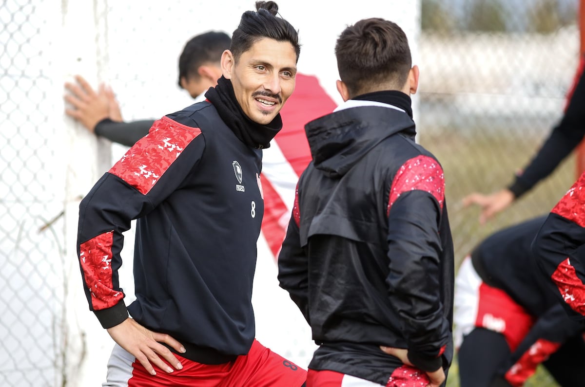 Alejandro Faurlin fue titular ante All Boys y rindió bien. Doble cinco metedor y de experiencia. (Leandro Gómez / Prensa IACC).
