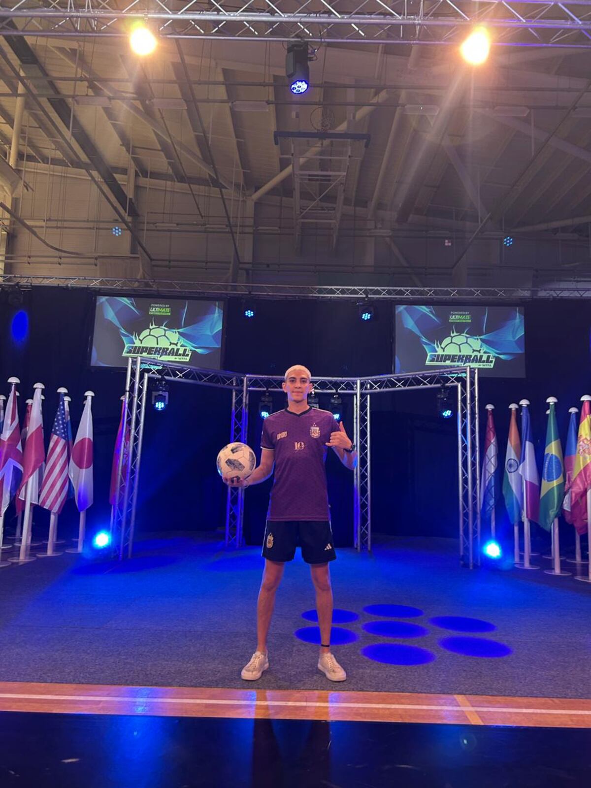 Nicolás Agustinoy, cordobés que está compitiendo en un gran evento de freestyle en Londres. (Gentileza)