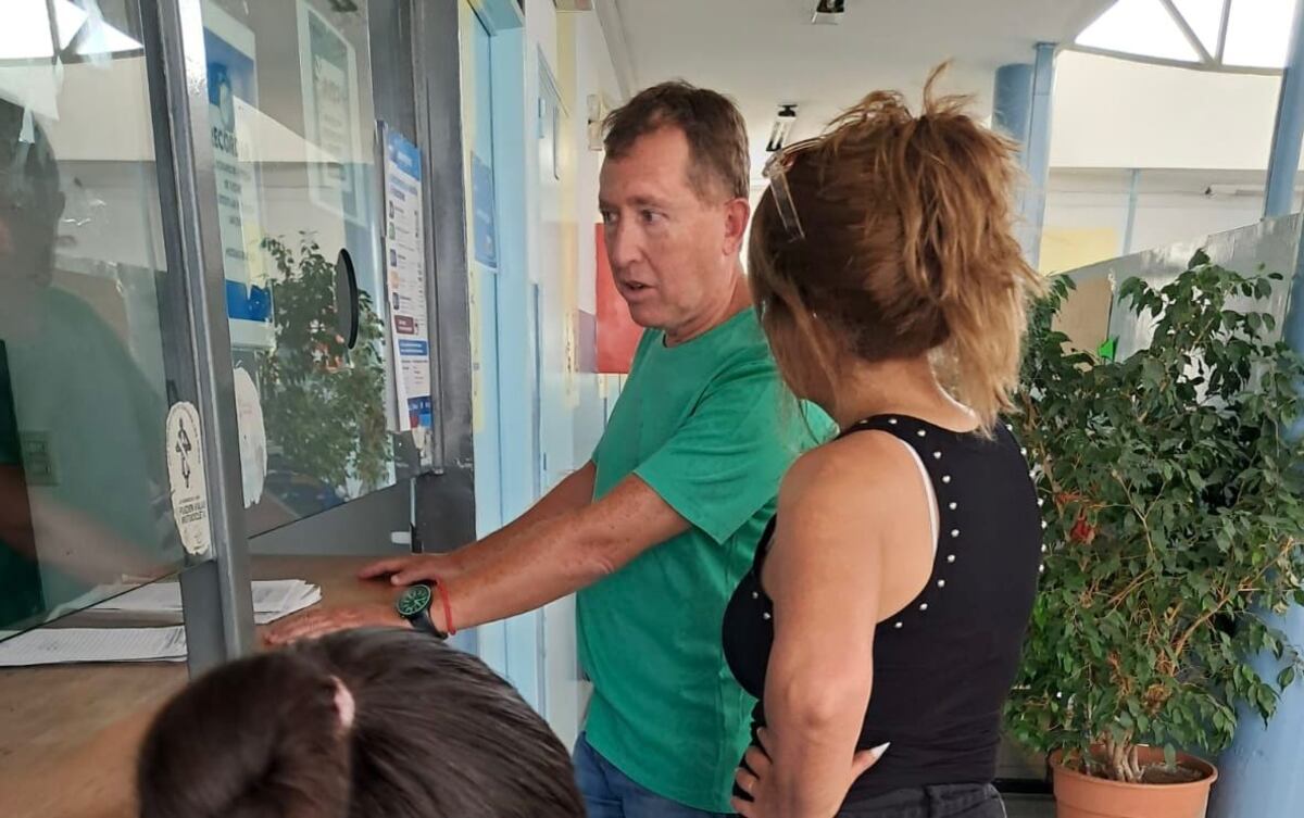 Rossi, en una recorrida por reparticiones y barrios.