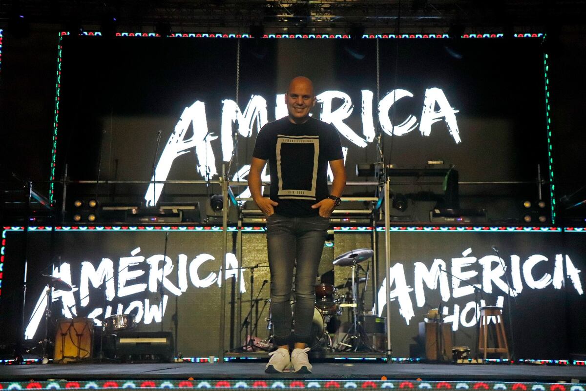 Ángel Carabajal presenta en Carlos Paz "América Show" (Foto La Voz)