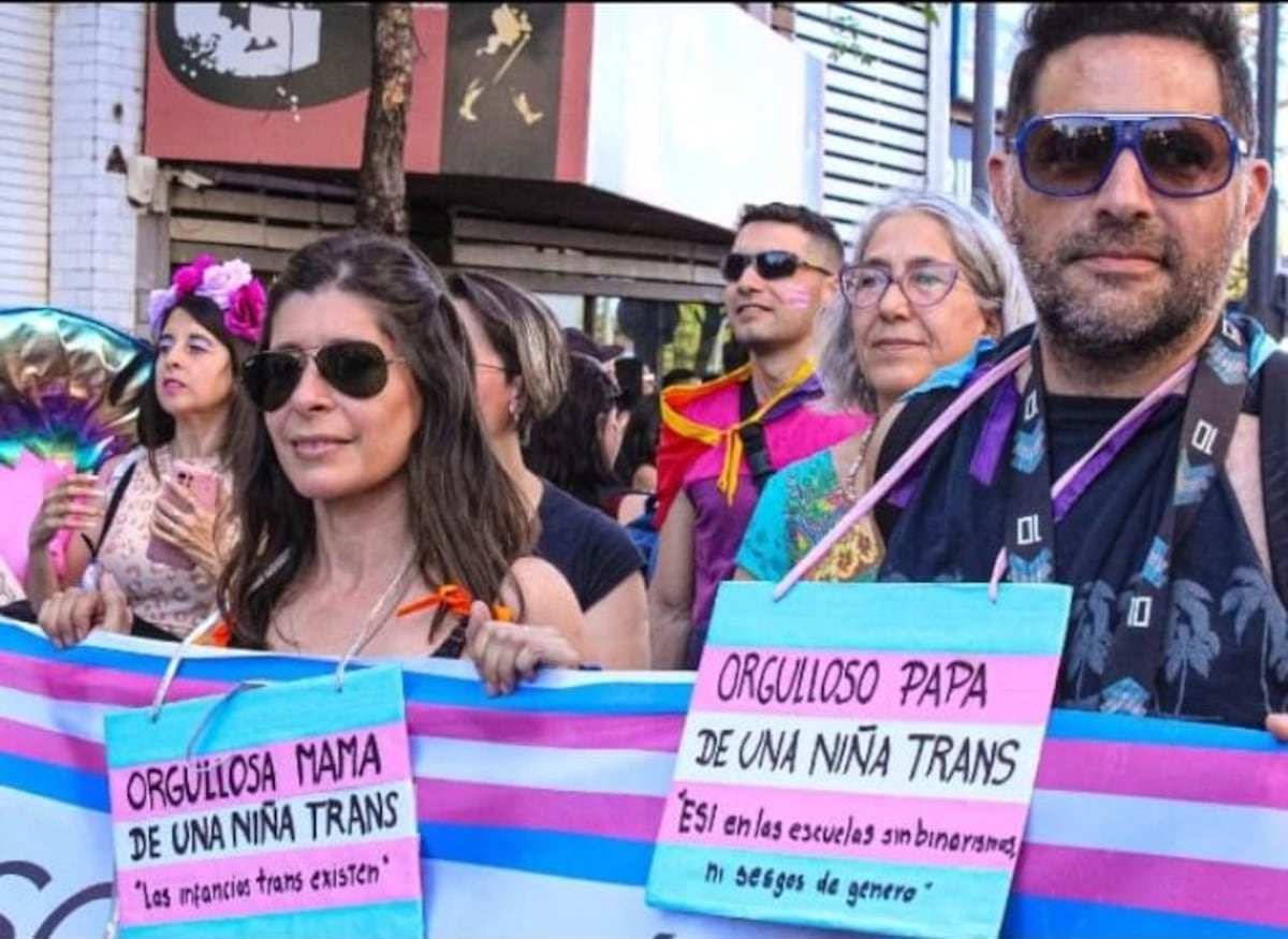 Integrantes de La Casita Trans en la Marcha del Orgullo 2023. (Gentileza)