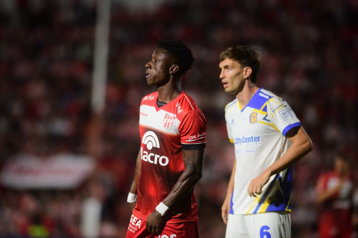 Instituto ante Rosario Central en Alta Córdoba. (José Gabriel Hernández / La Voz).