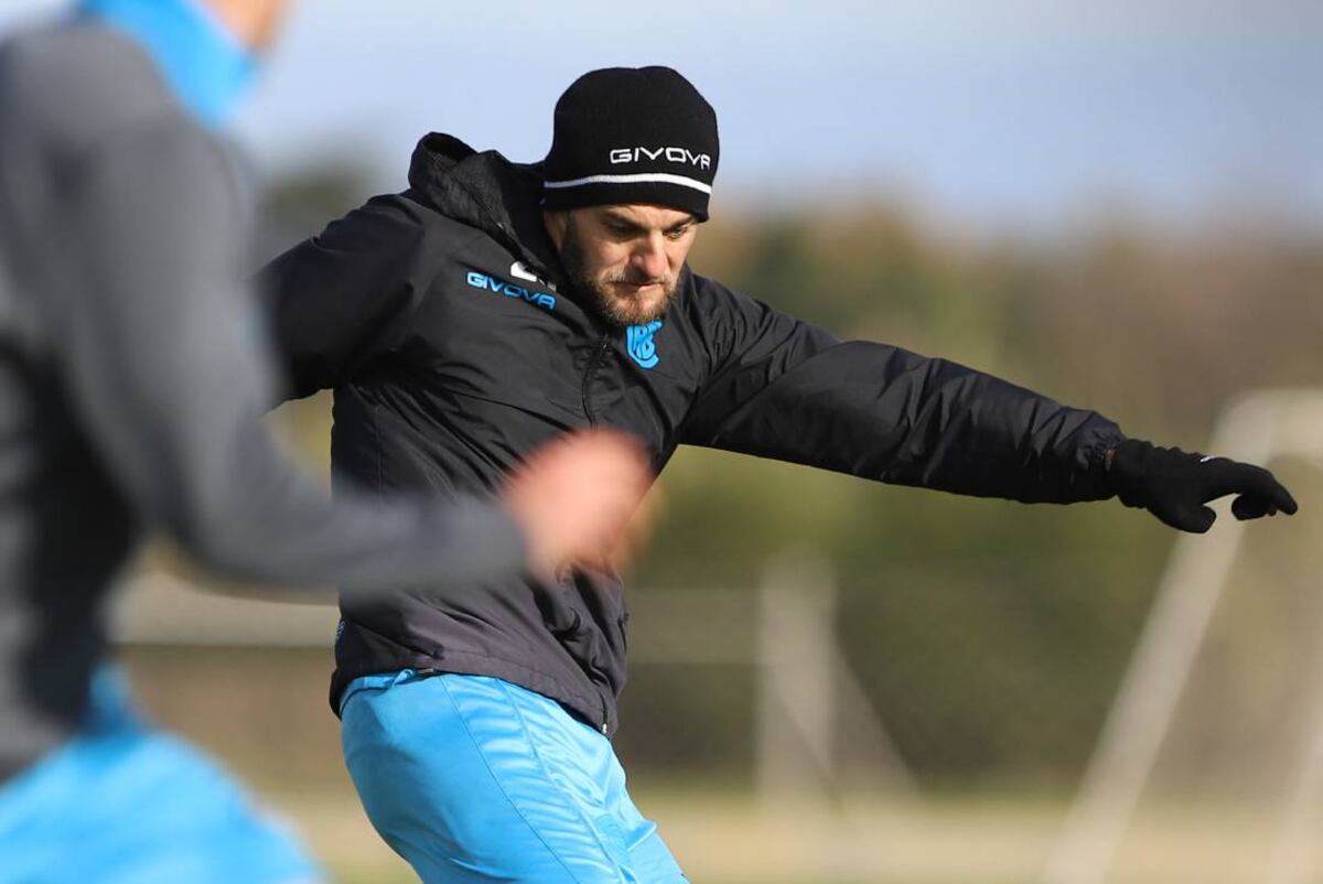 La "B" necesita de su goleador Pablo Vegetti. (Prensa Belgrano)