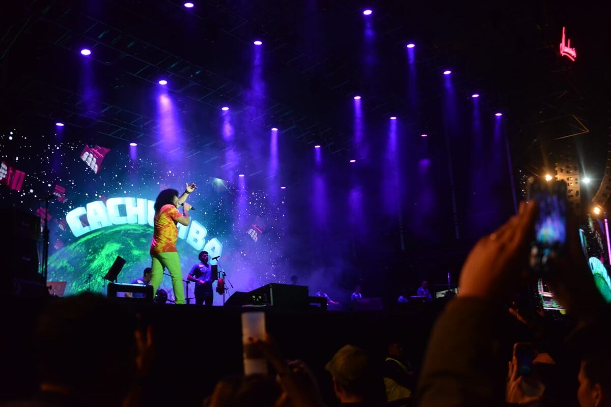 Cachumba y el show antes de La Mona. (Nicolás Bravo / La Voz)