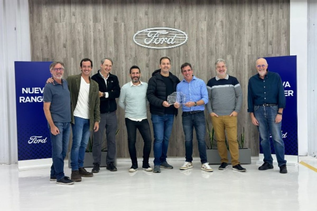 Ford Ranger “Auto del año 2024”.