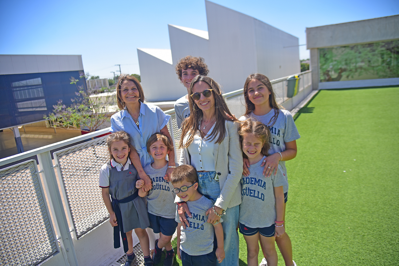 Academia Argullo cumple 70 años.
Familia y tres generaciones que asistieron
foto: Pedro Castillo / La Voz