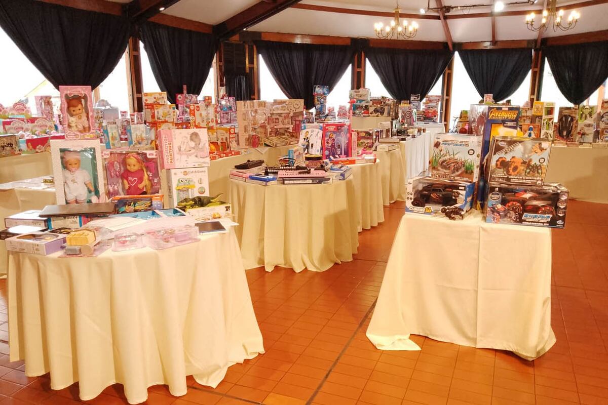 El salón del Hotel de la Cañada a pleno con la "Expo" CasnoneRp.