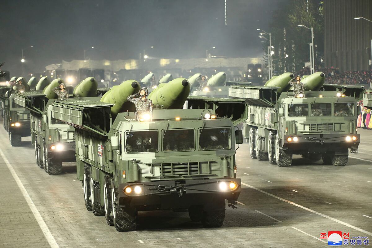 El impactante desfile militar en Corea del Norte (AP).