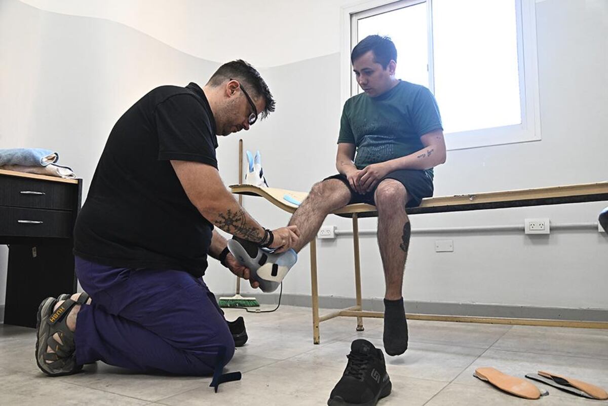 En Córdoba funciona un taller gratuito que produce órtesis y prótesis para pacientes sin obra social. (Gobierno de Córdoba)