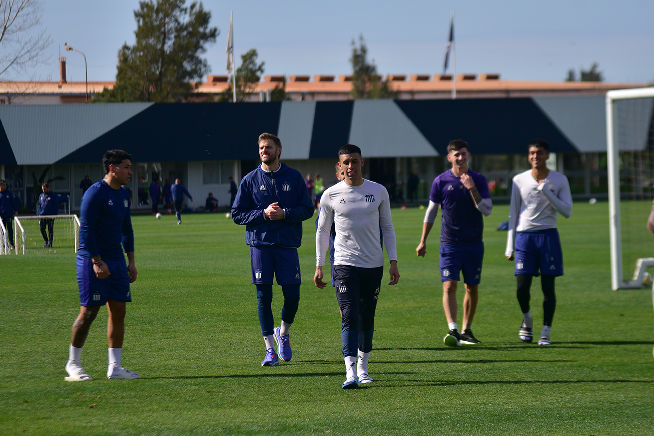Experiencia Talleres para socias y socios. Pueden acceder a un entrenamiento del plantel profesional y tienen un momento de contacto con futbolistasFoto: Pedro Castillo / La Voz 