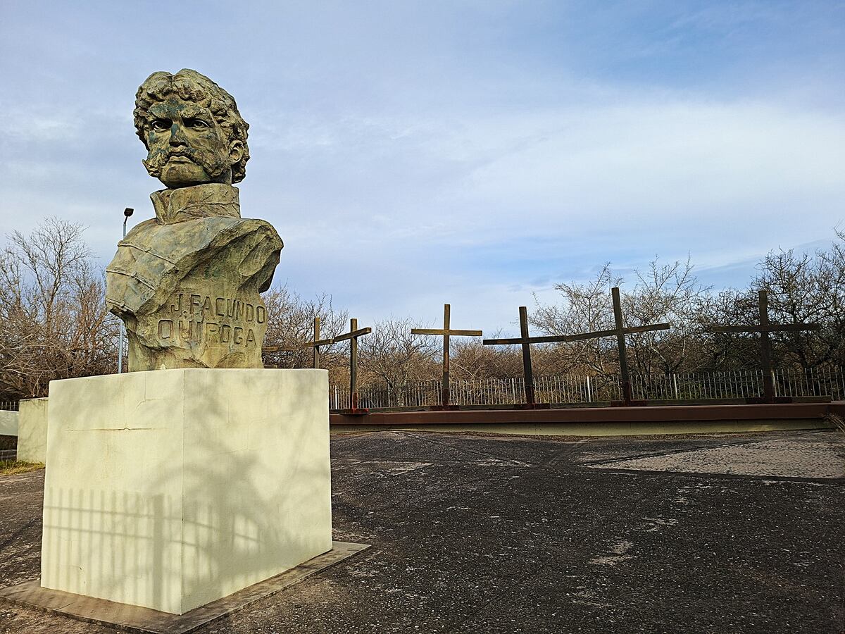 Monumento a Facundo Quiroga, asesinado en Barranca Yaco, en tiempos de guerras intestinas.
