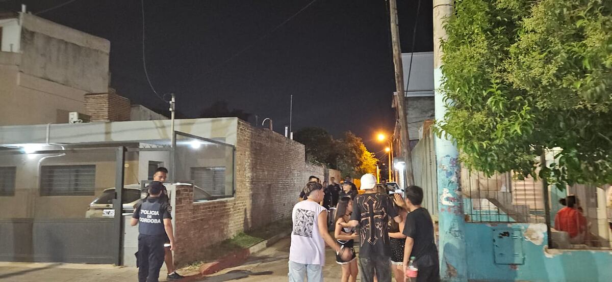 Durante la madrugada se recibieron denuncias por fiestas de inicio de clases.