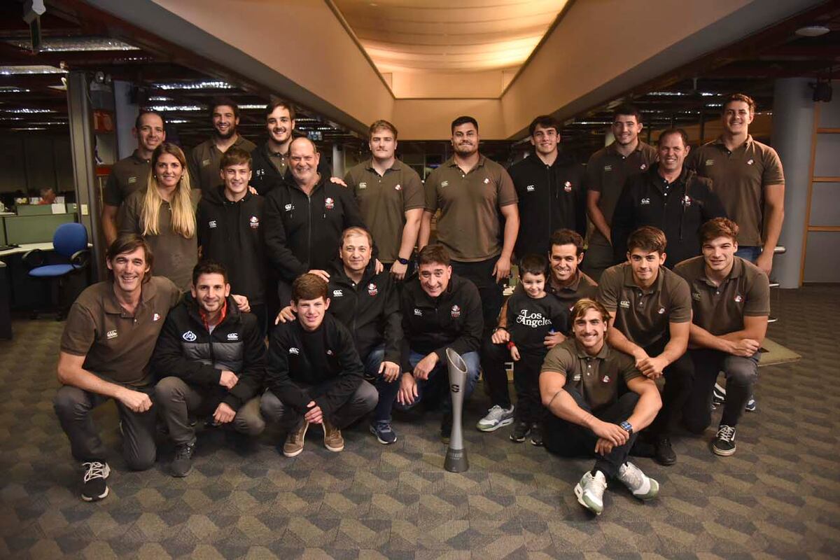 Brindis con los Dogos xv campeones (Facundo Luque / La Voz)