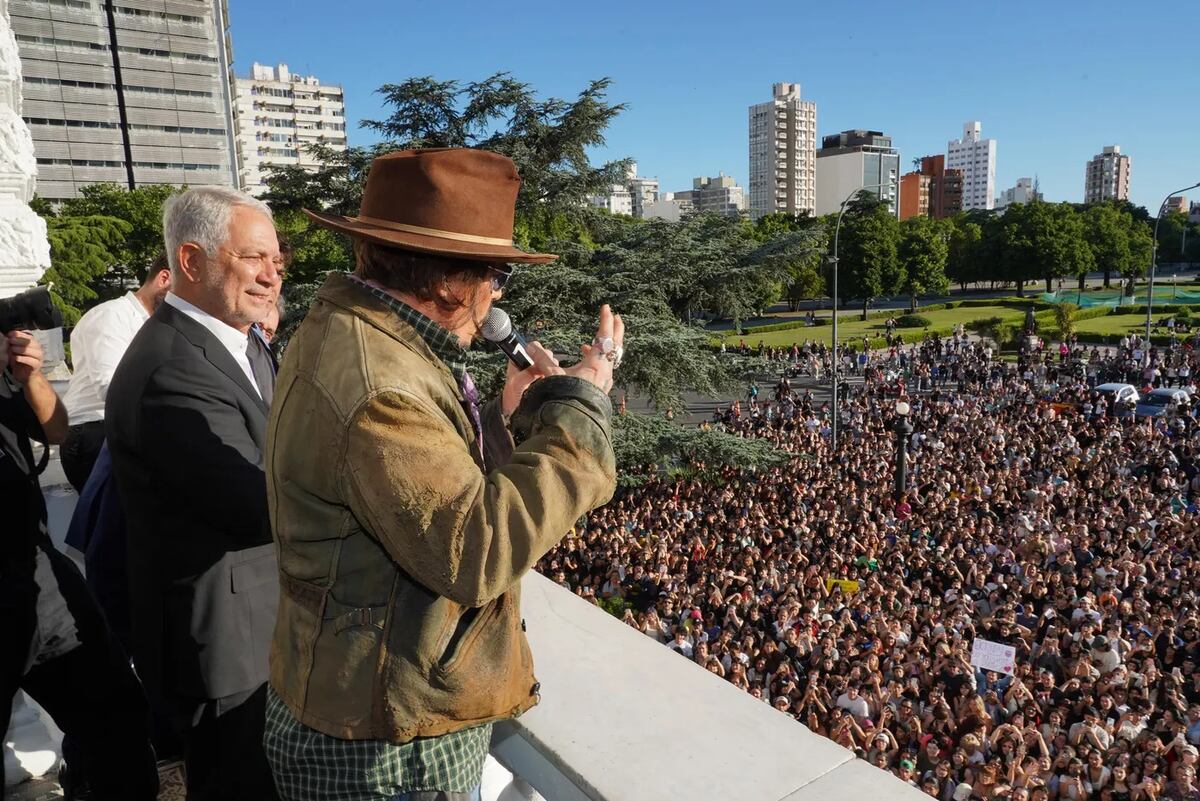 Johnny Depp, agasajado en La Plata con todos los honores.
