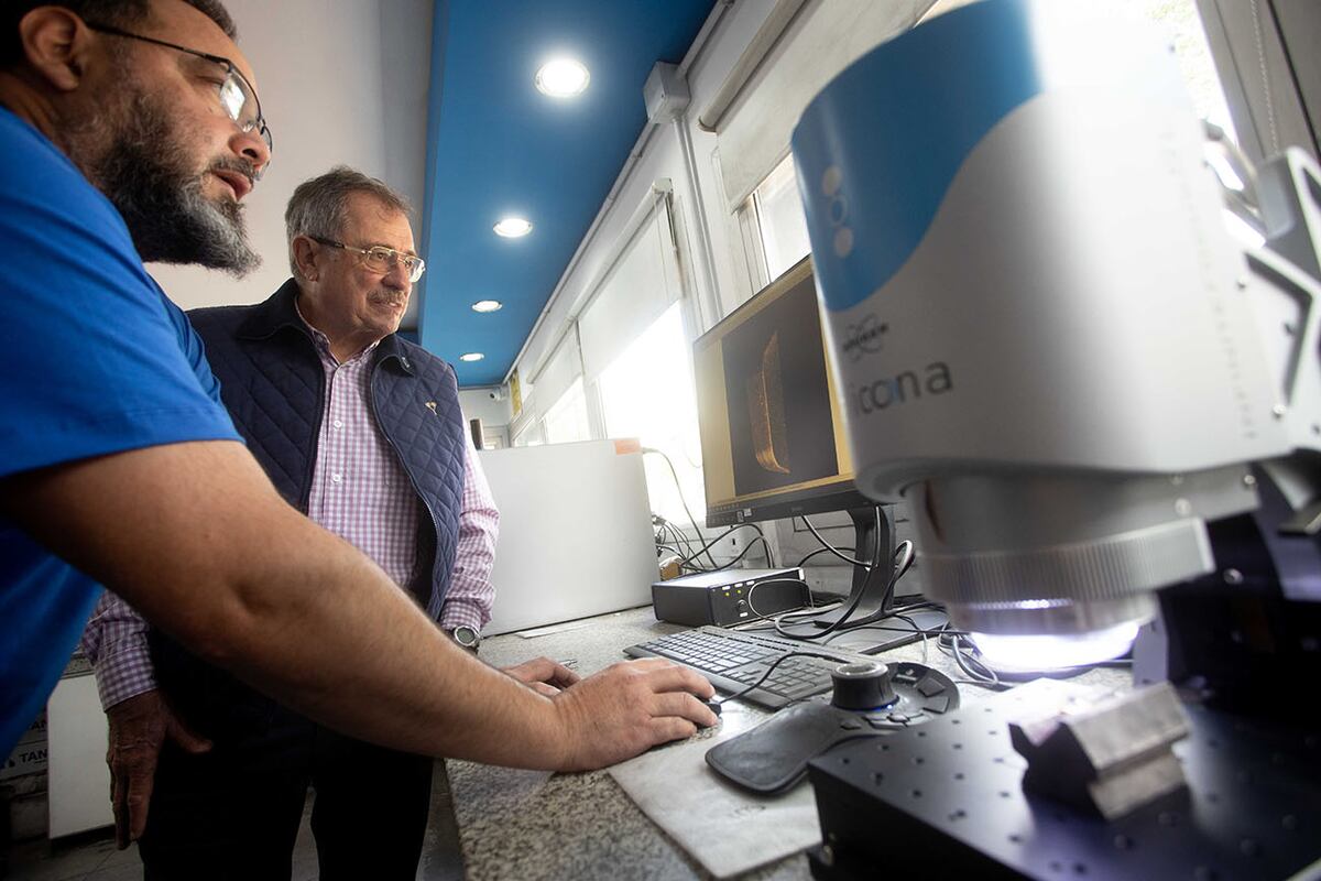 Taglioretti en la planta de produccipón de metal duro en Santa Rosa de Calamuchita (La Voz)