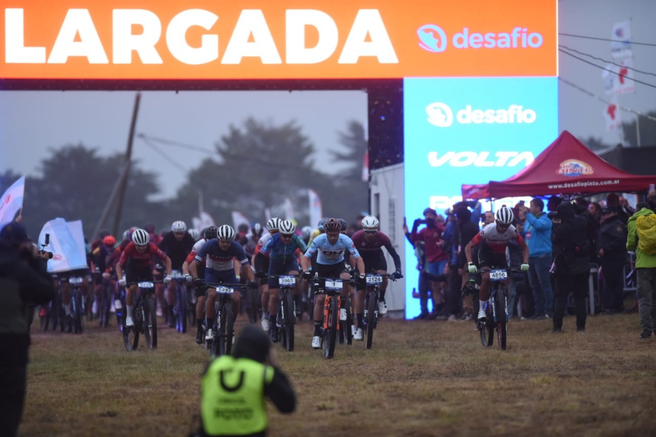 Desafío Río Pinto, día2. La competencia más convocante de MTB a nivel continental, con una inscripción de 5500 participantes, un récord histórico. (La Voz)