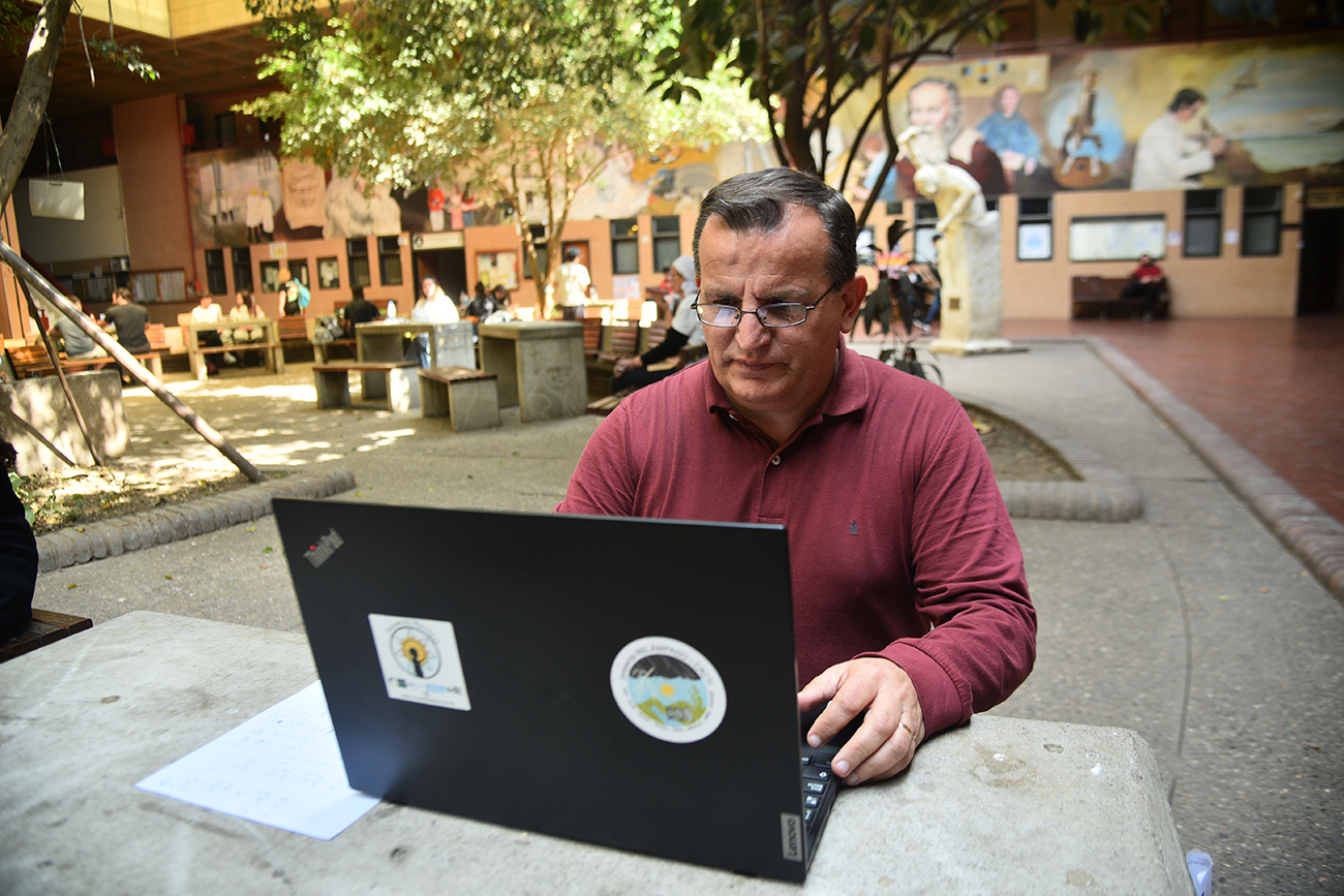 Uno de los proyectos más emblemáticos que realiza el profesor es Proyecto Matteo, un trabajo de ciencia ciudadana y que involucra a más de 100 escuelas. (Pedro Castillo / La Voz)