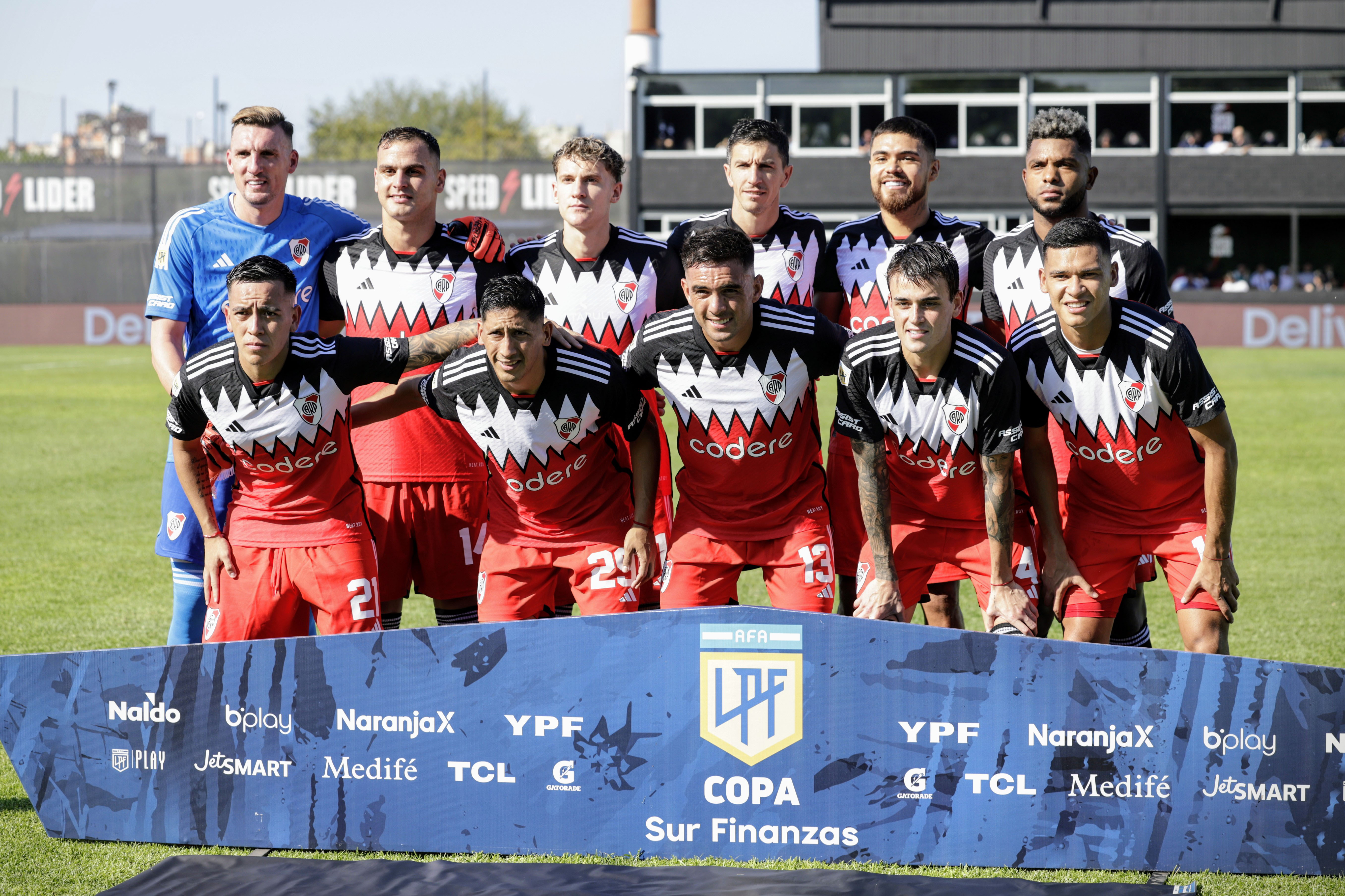 River visitó a Riestra por la cuarta fecha de la Copa de la Liga Profesional 2023. (Fotobaires)