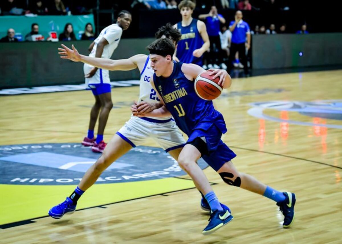 La selección argentina u18 en la AmeriCup. (CAB).