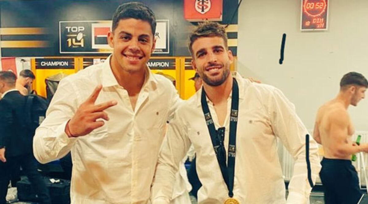 El santafesino Santiago Chocobares y el cordobés Juan Cruz Mallía, los campeones del Top 14 con Toulouse. (@StadeToulousain)