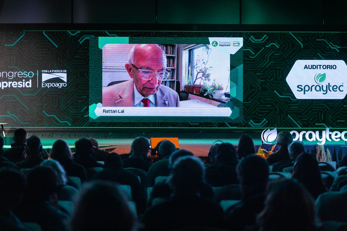 CONSERVACIÓN DE SUELO. Rattan Lal, reconocido edafólogo de la Universidad de Ohio, en Estados Unidos, durante su exposición en el Congreso. (Gentileza Aapresid)