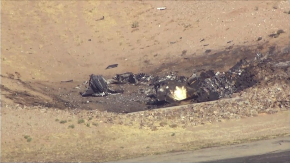 Otra tragedia aérea en Estados Unidos: dos avionetas chocaron en Arizona. (AP)