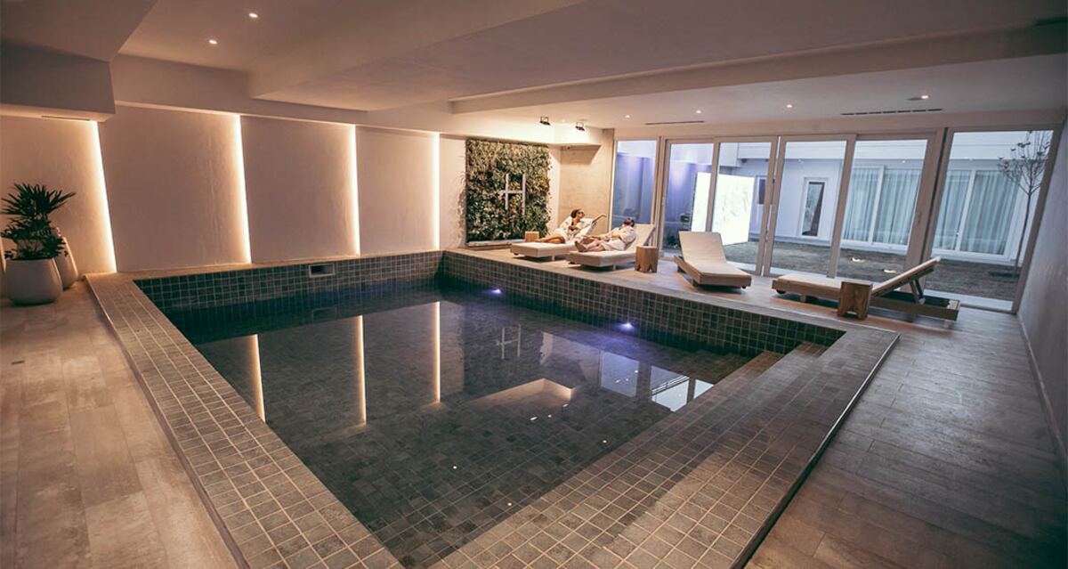 Algunos de los amenities de Harmonie son: 13 SUM´s, pileta exterior e interior, sauna y salón de eventos.