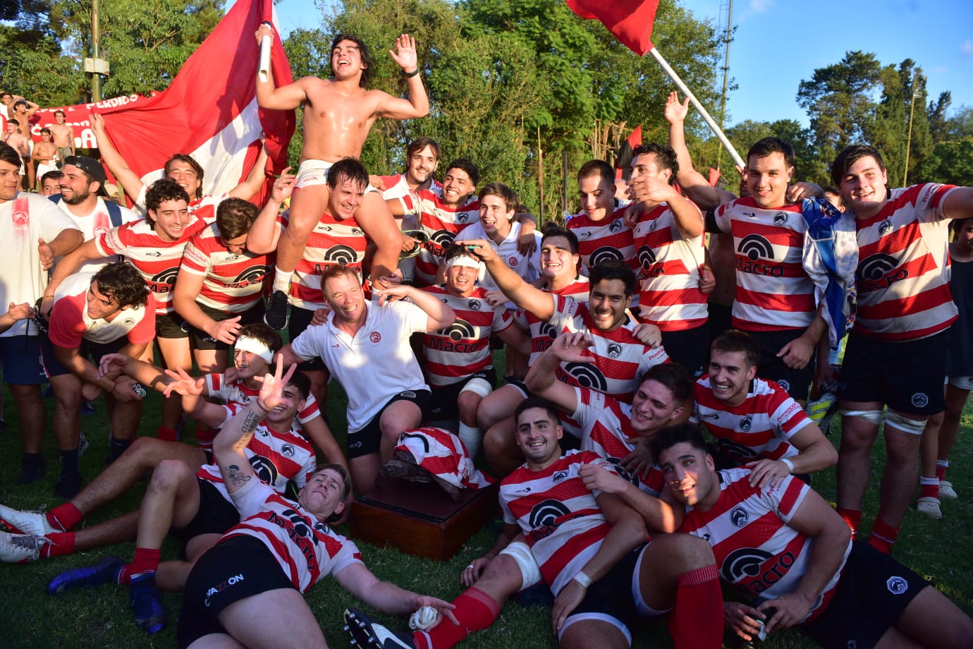 Jockey le ganó a Athletic, por la tercera fecha del Top 10, y celebró con La Tortuga.(José Gabriel Hernández / La Voz)