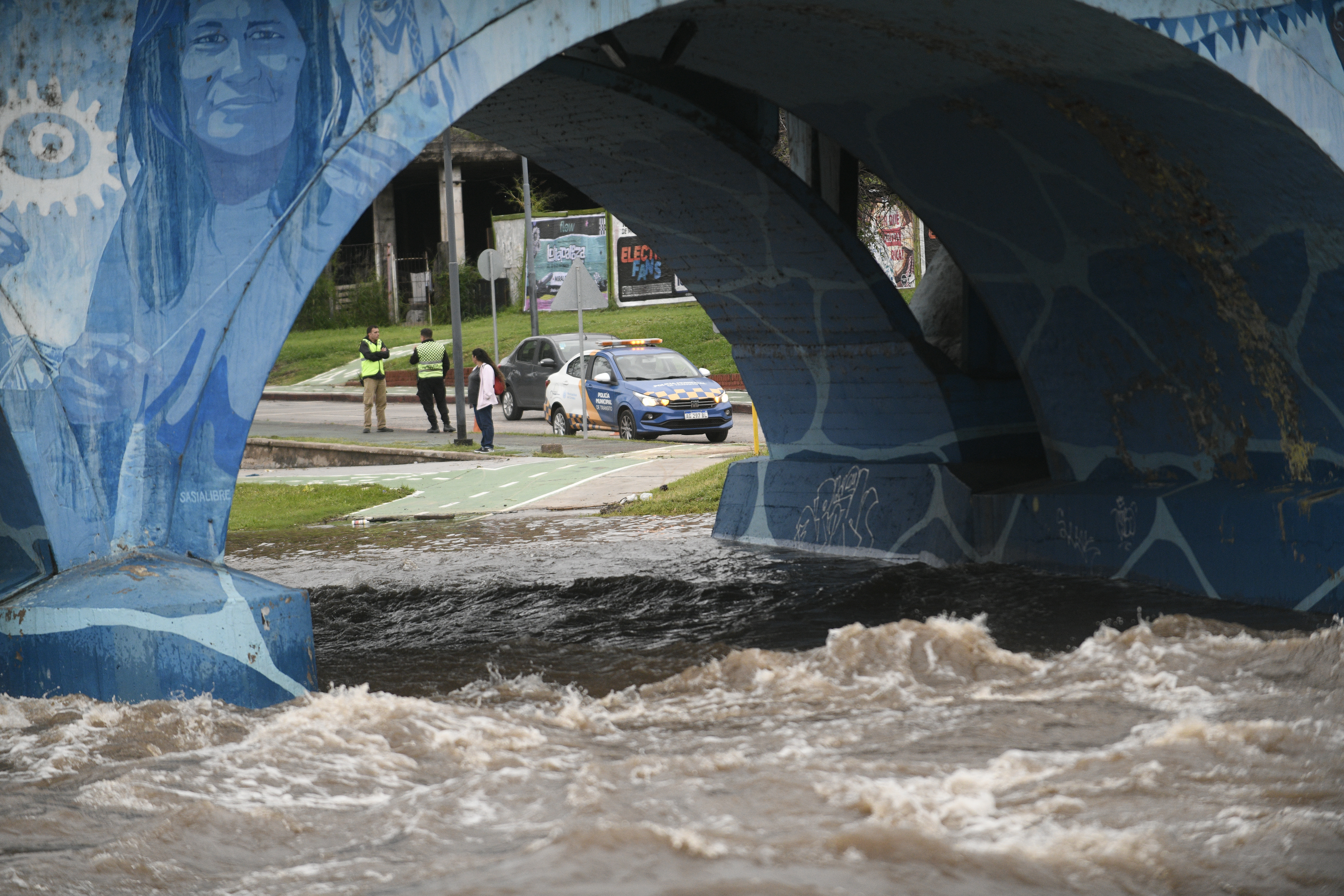 Estado del río Suquía en su paso por la ciudad después de las lluvias.